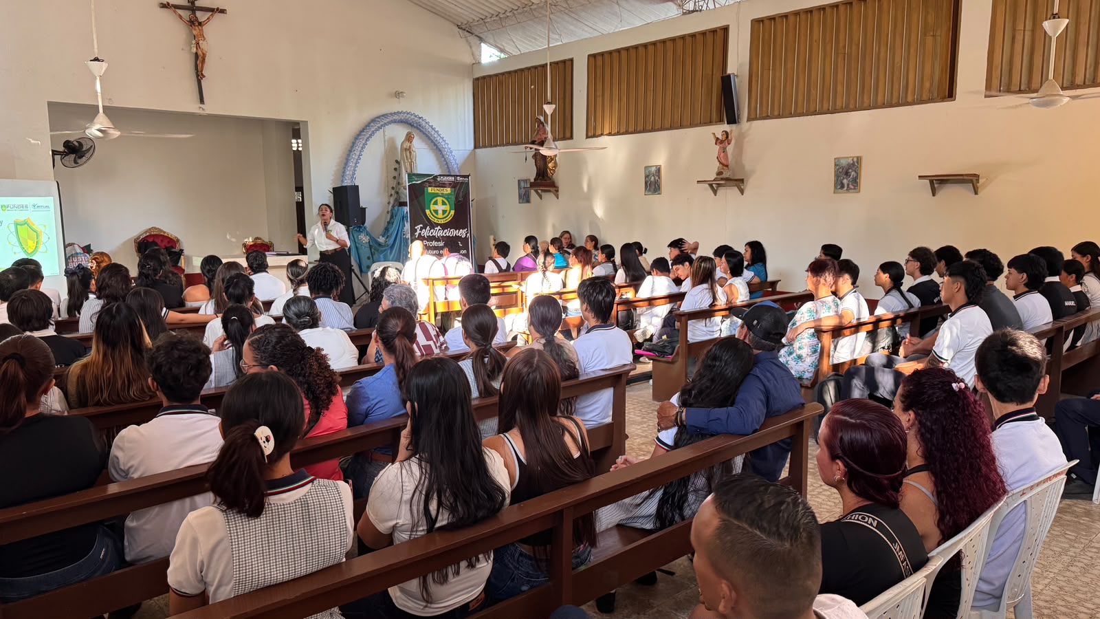 Prevenir antes que lamentar: FUNDES acerca el Derecho a los jóvenes para transformar realidades