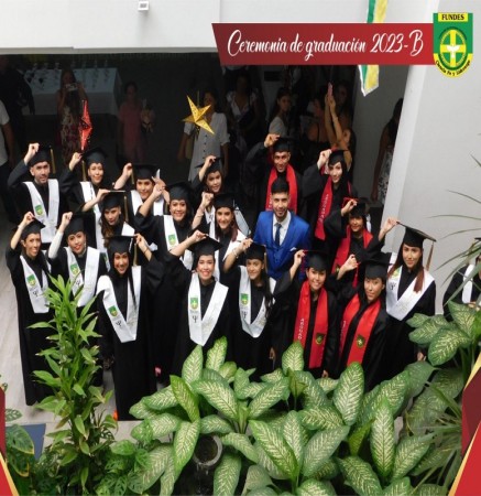 EMOTIVAS CEREMONIAS DE GRADUACIÓN EN FUNDES NUEVOS PROFESIONALES LISTOS PARA ENFRENTAR DESAFÍOS