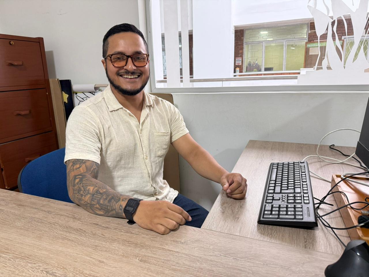 Foto de los nuevos directores de los programas de Derecho y Licenciatura en Lengua Extranjera Inglés de la Universidad FUNDES